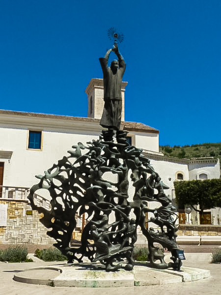 Monumento a Padre Pio