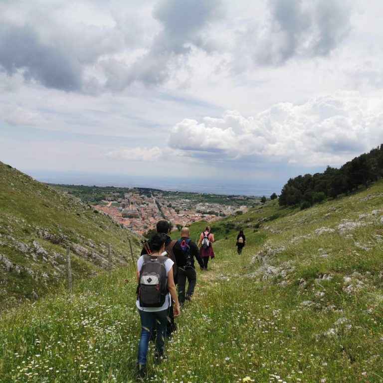 monte castellana sentiero